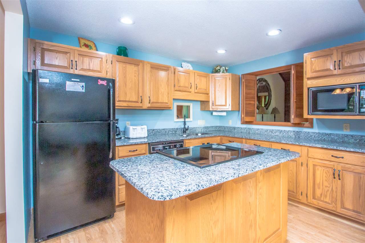 146 Stonehurst Manor Road, Unit 12C Conway, NH 03860 - Photo 7 of 35