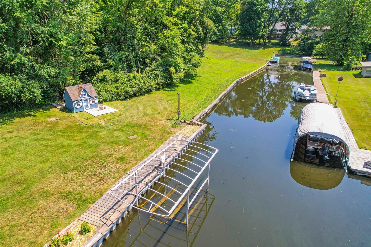 11176 Mcgregor Road Pinckney, MI 48169 - Photo 43 of 52 Gallery Image 43