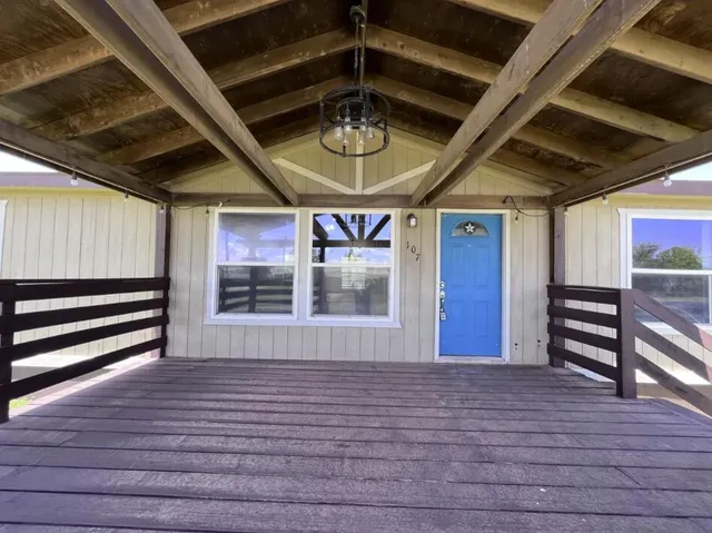 $149,999 | 107 Grant Street, Smyer, TX 79367