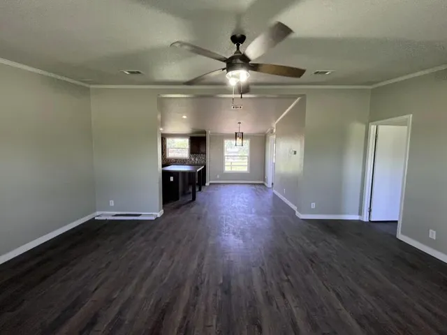$149,999 | 107 Grant Street, Smyer, TX 79367
