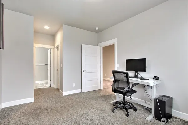 $925,000 | 6610 232nd Avenue East, Buckley, WA 98321