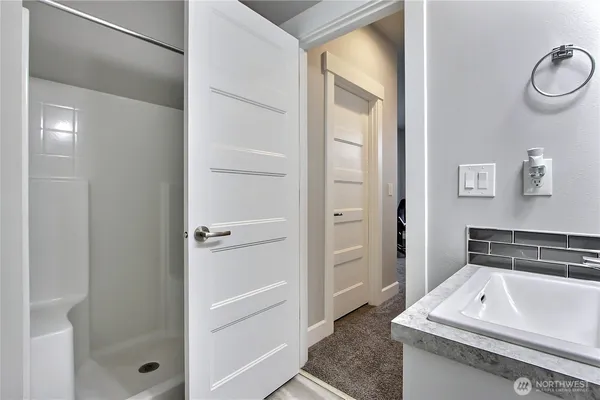 $925,000 | 6610 232nd Avenue East, Buckley, WA 98321