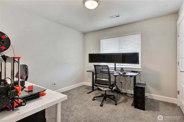 $925,000 | 6610 232nd Avenue East, Buckley, WA 98321