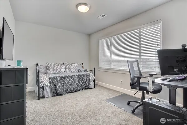 $925,000 | 6610 232nd Avenue East, Buckley, WA 98321