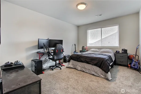 $925,000 | 6610 232nd Avenue East, Buckley, WA 98321