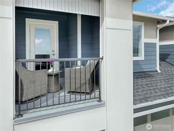 $925,000 | 6610 232nd Avenue East, Buckley, WA 98321