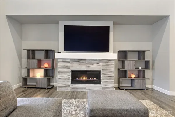 $925,000 | 6610 232nd Avenue East, Buckley, WA 98321