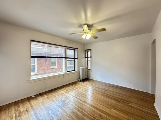$1,300 | 7149 South Constance Avenue, Unit 1E, Chicago, IL 60649