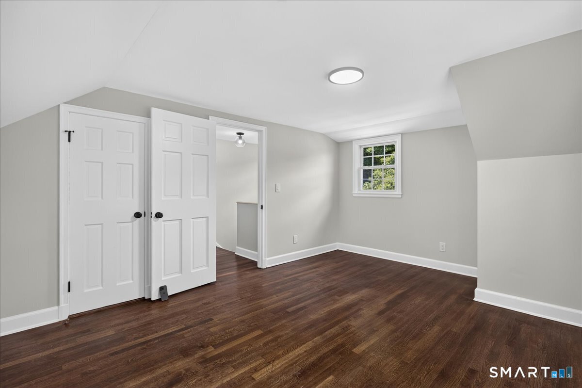 5 Lynmot Road Hamden, CT 06514 - Photo 15 of 33