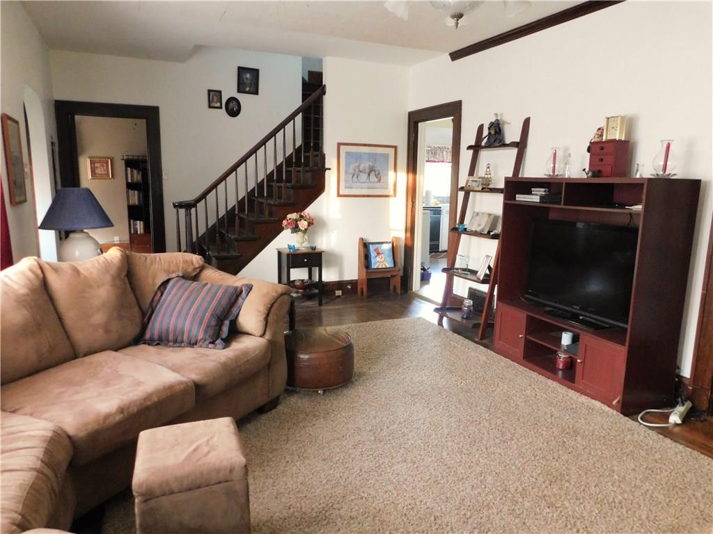 672 Mt Jackson Road New Castle, PA 16102 - Photo 3 of 18