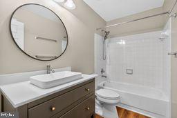 2621 Telluride Place Silver Spring, MD 20906 - Photo 23 of 90 Top Level - 2nd full bathroom