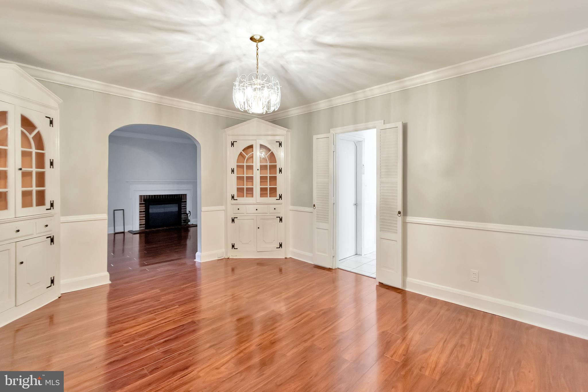 3801 Labyrinth Road Baltimore, MD 21215 - Photo 8 of 26