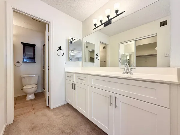 $1,799 | 1717 East Union Hills Drive, Unit 1073, Phoenix, AZ 85024