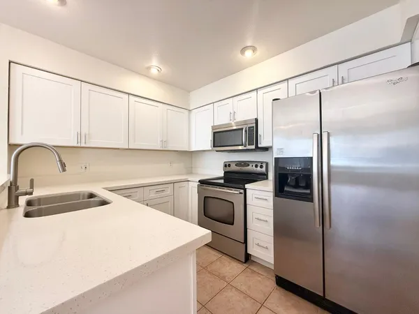 $1,799 | 1717 East Union Hills Drive, Unit 1073, Phoenix, AZ 85024