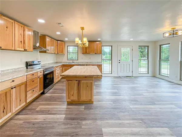 $398,000 | 3520 South Park Avenue, Sedalia, MO 65301