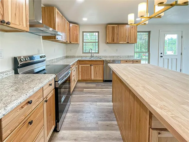 $459,000 | 3520 South Park Avenue, Sedalia, MO 65301