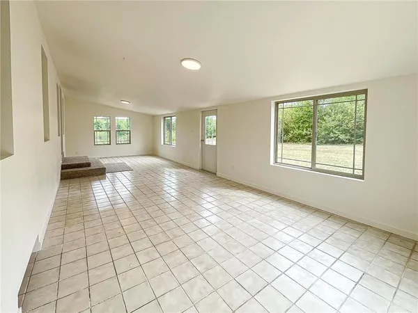 $398,000 | 3520 South Park Avenue, Sedalia, MO 65301