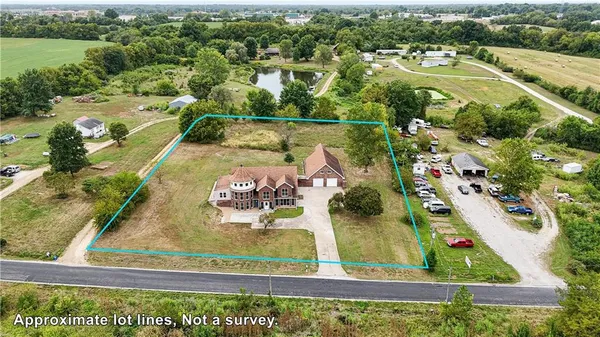 $429,000 | 3520 South Park Avenue, Sedalia, MO 65301