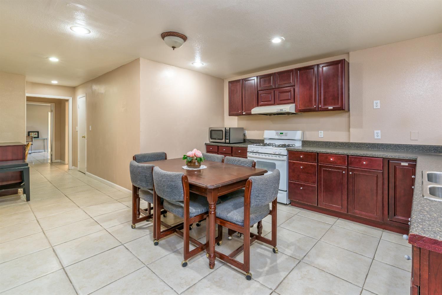 2918 Dunn Road Merced, CA 95340 - Photo 11 of 60 Gallery Image 11