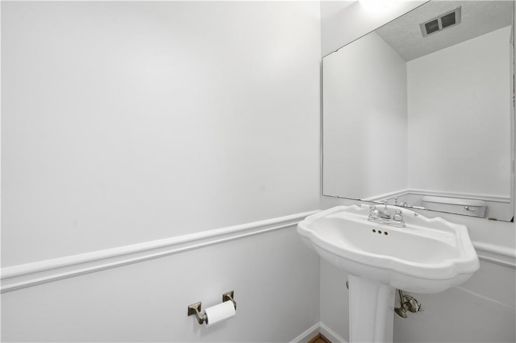 600 Meuse Way Alpharetta, GA 30022 - Photo 12 of 52