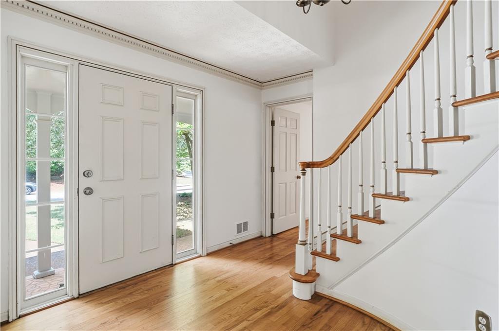 600 Meuse Way Alpharetta, GA 30022 - Photo 4 of 52