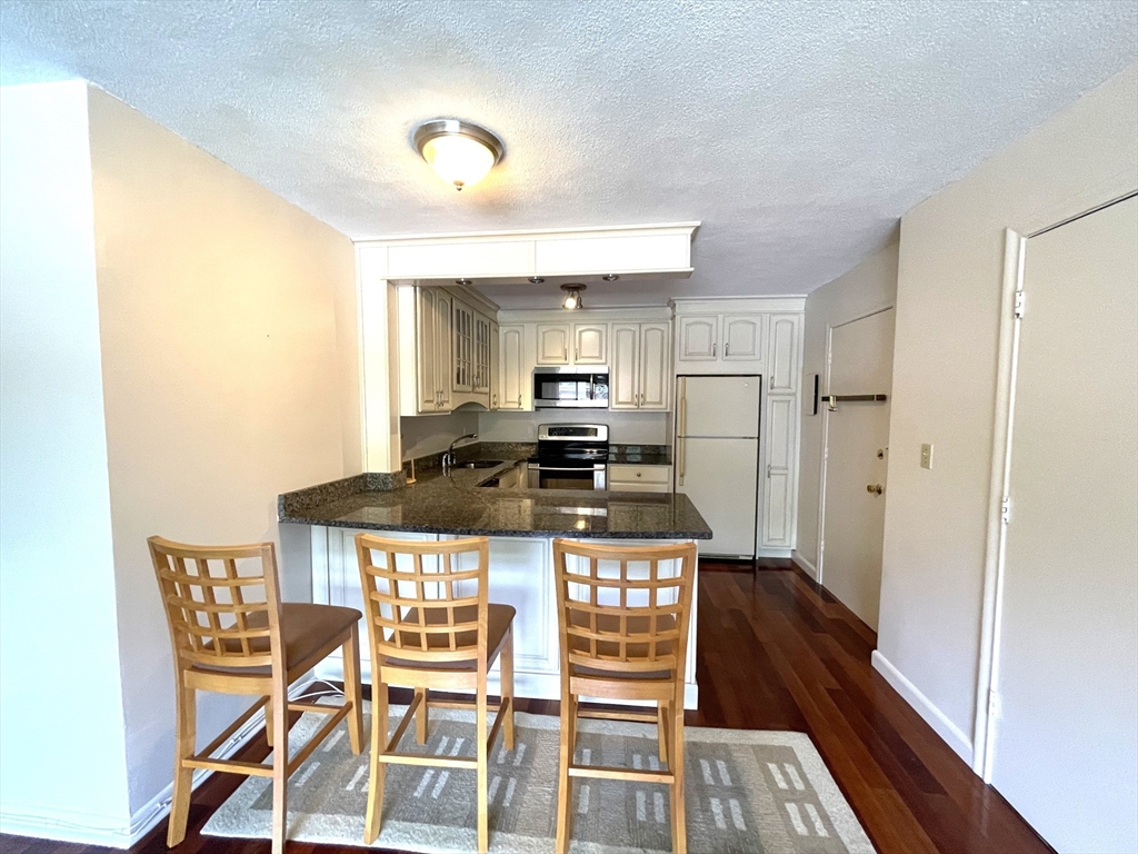 1323 Worcester Road, Unit H8 Framingham, MA 01701 - Photo 4 of 21