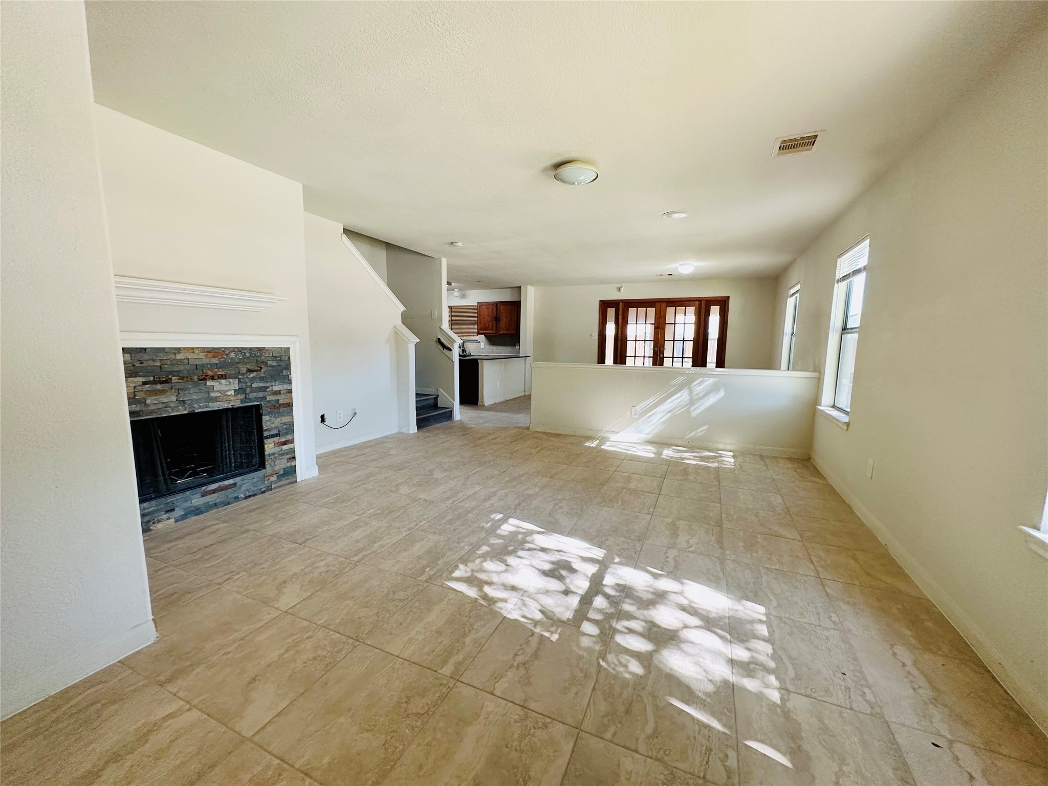 6602 Providence View Lane Houston, TX 77049 - Photo 4 of 17 a view of livingroom with furniture