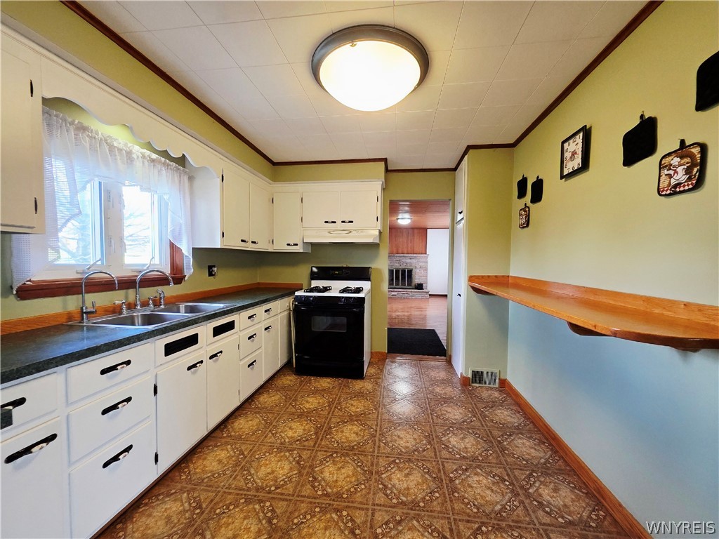 7288 Center Street Colden, NY 14170 - Photo 11 of 47