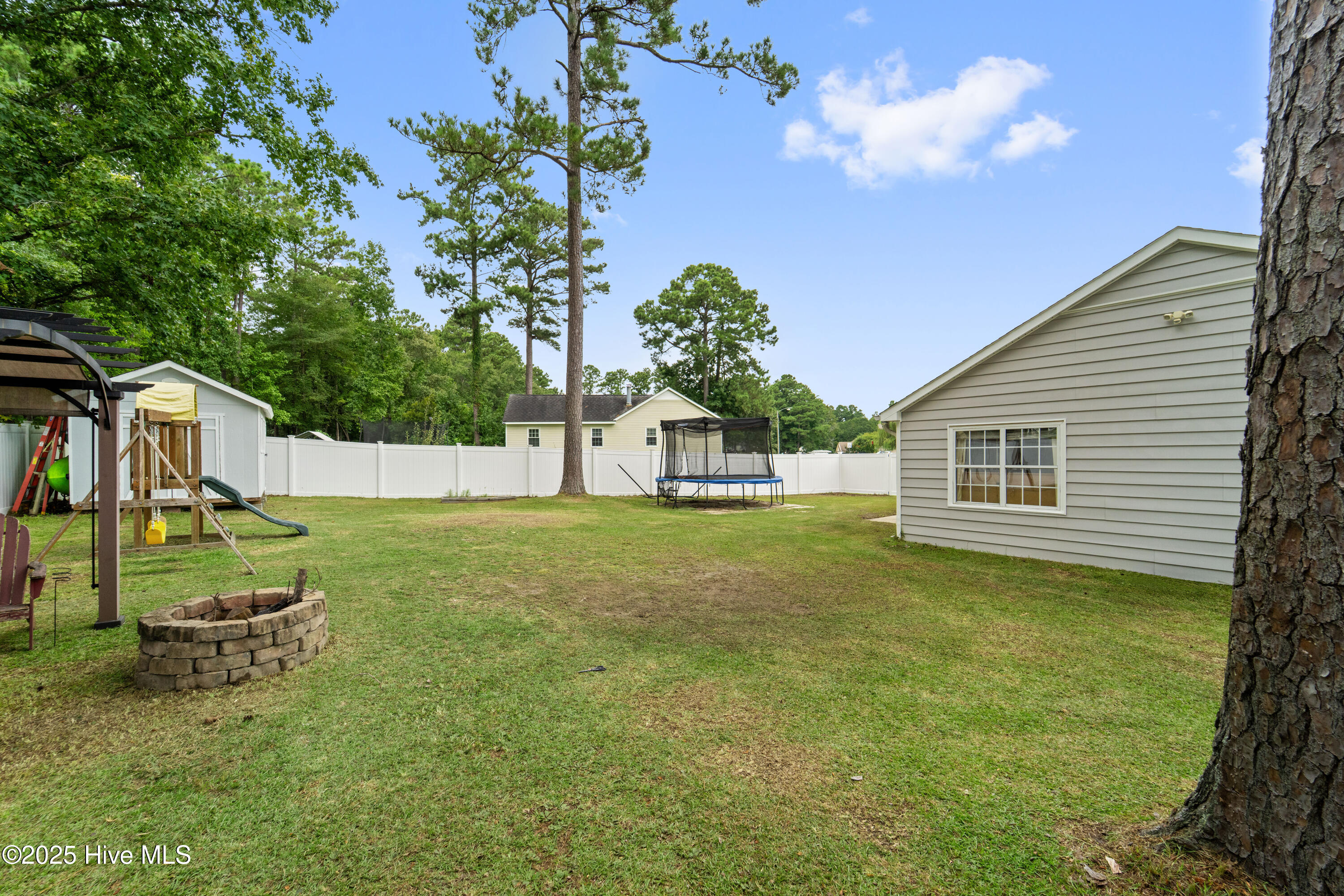529 Shadowridge Road Jacksonville, NC 28546 - Photo 31 of 43 DSC09325