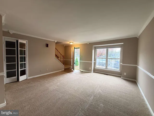 $2,250 | 16926 Point Pleasant Lane, Dumfries, VA 22026