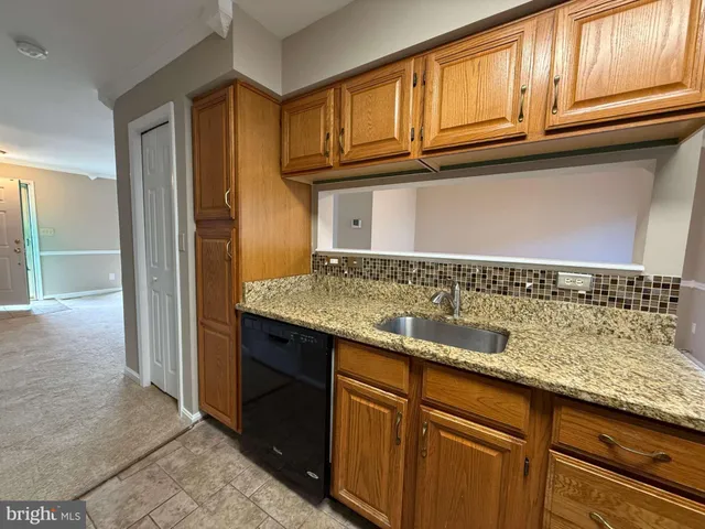 $2,250 | 16926 Point Pleasant Lane, Dumfries, VA 22026