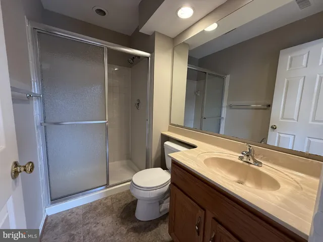 $2,250 | 16926 Point Pleasant Lane, Dumfries, VA 22026