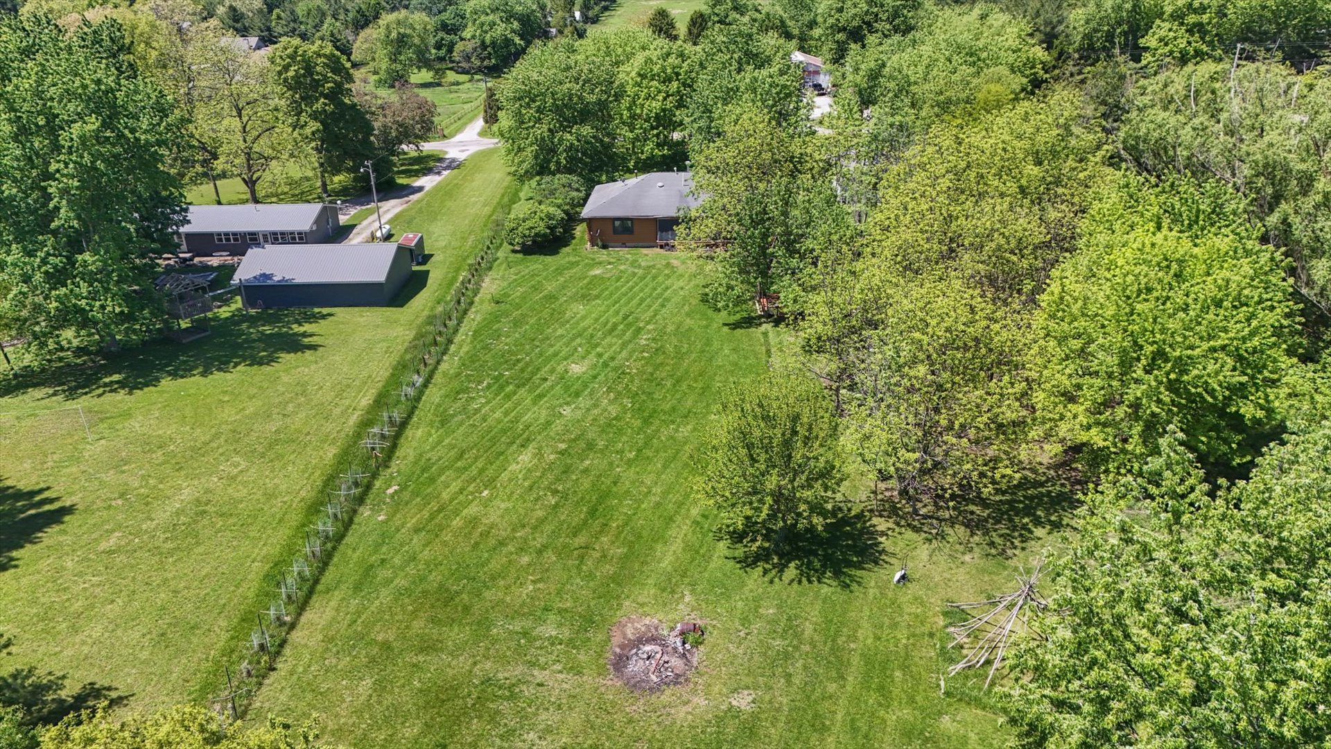 2431 North 1450 East Road Mansfield, IL 61854 - Photo 70 of 78 a backyard of a house with lots of green space and garden view