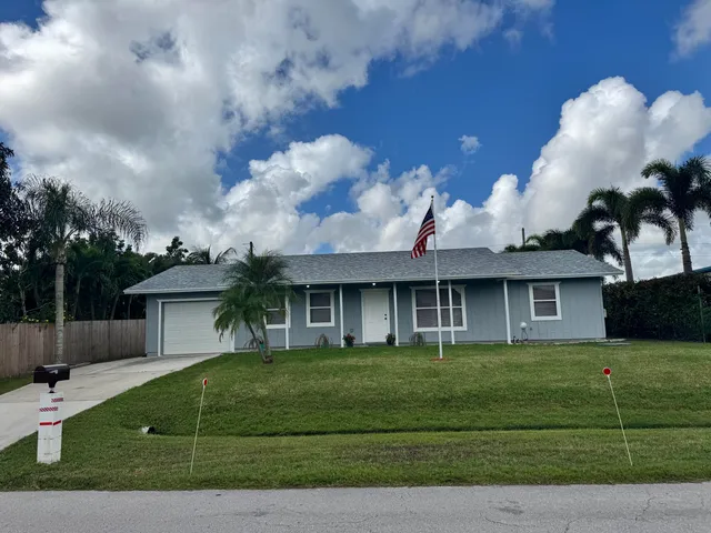 $2,600 | 481 Southwest Voltair Terrace, Port St. Lucie, FL 34984