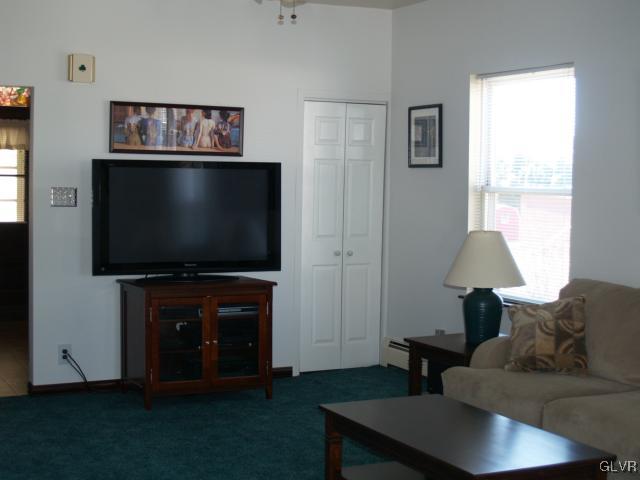 662 Ridge Street Emmaus, PA 18049 - Photo 7 of 18 Family room
