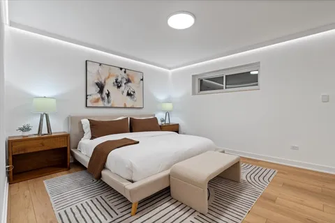 $1,124,900 | 39 East Schiller Street, Unit 1E, Chicago, IL 60610