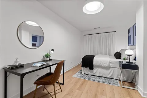 $1,124,900 | 39 East Schiller Street, Unit 1E, Chicago, IL 60610