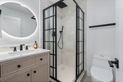 $1,124,900 | 39 East Schiller Street, Unit 1E, Chicago, IL 60610