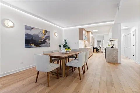 $1,124,900 | 39 East Schiller Street, Unit 1E, Chicago, IL 60610