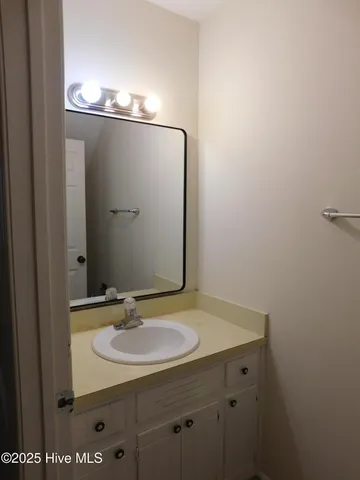 $1,250 | 1509 College Way, New Bern, NC 28562