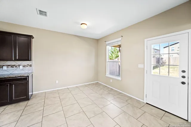 $1,800 | 445 Auburn Park, Schertz, TX 78154