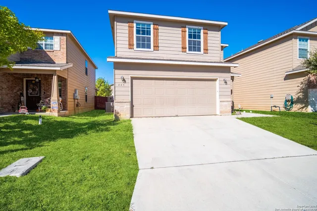 $1,800 | 445 Auburn Park, Schertz, TX 78154