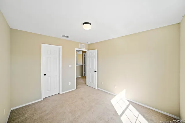 $1,800 | 445 Auburn Park, Schertz, TX 78154