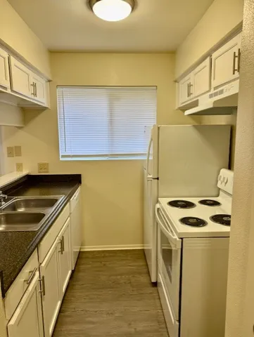 $795 | 2807 D Parker Lane, Austin, TX 78741