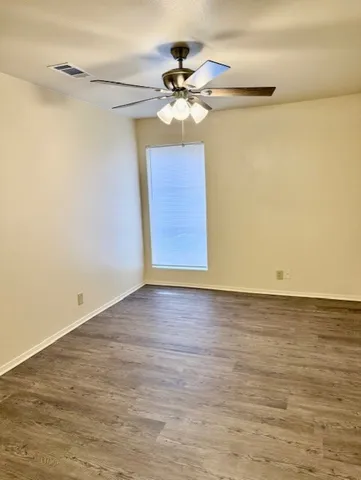 $795 | 2807 D Parker Lane, Austin, TX 78741