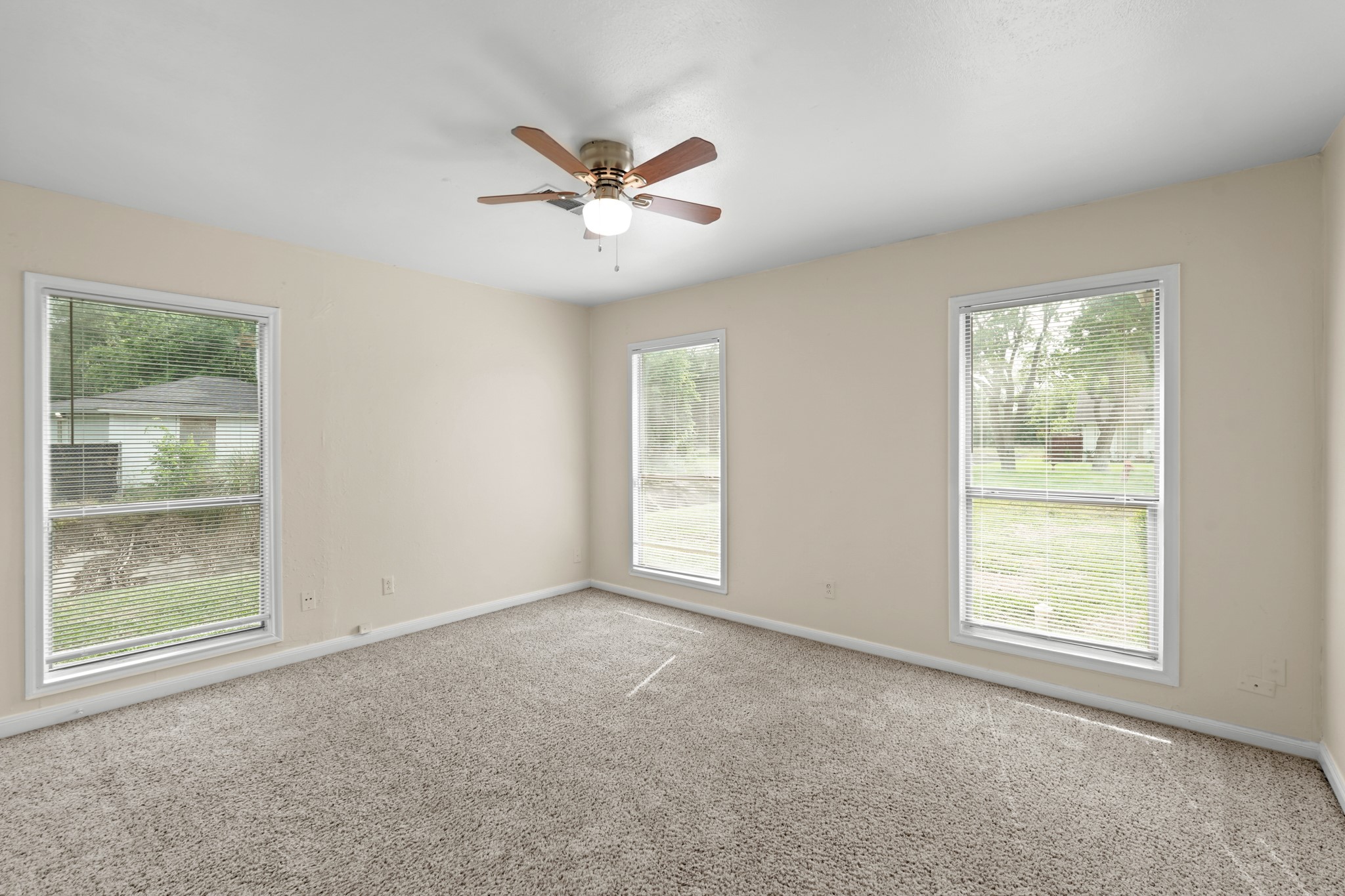 1413 George Street Pasadena, TX 77502 - Photo 7 of 15