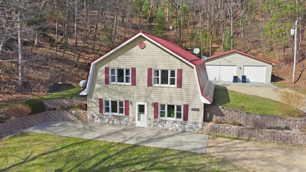 $395,000 | W7656 Suldal Road, Mauston, WI 53948