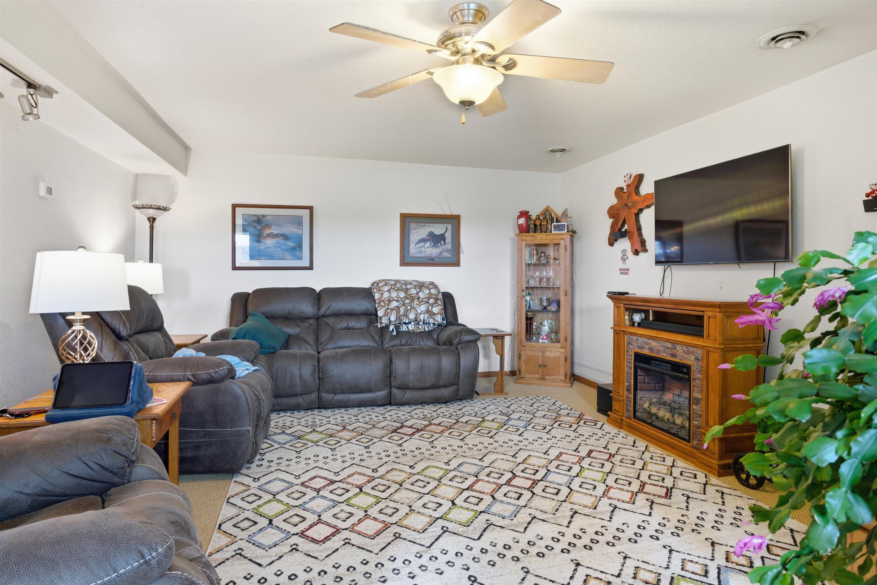 W7656 Suldal Road Mauston, WI 53948 - Photo 4 of 26