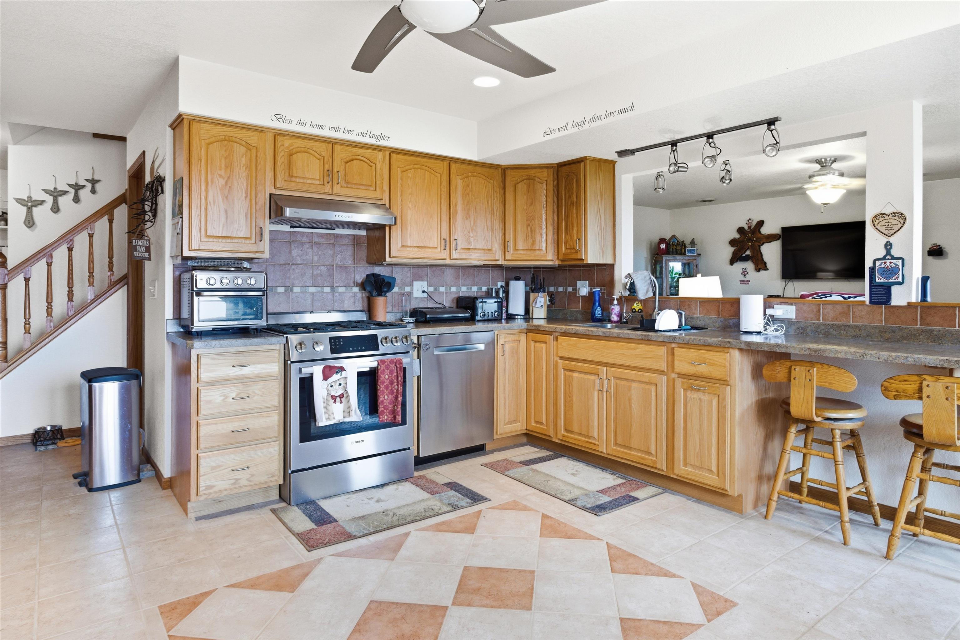 W7656 Suldal Road Mauston, WI 53948 - Photo 6 of 26