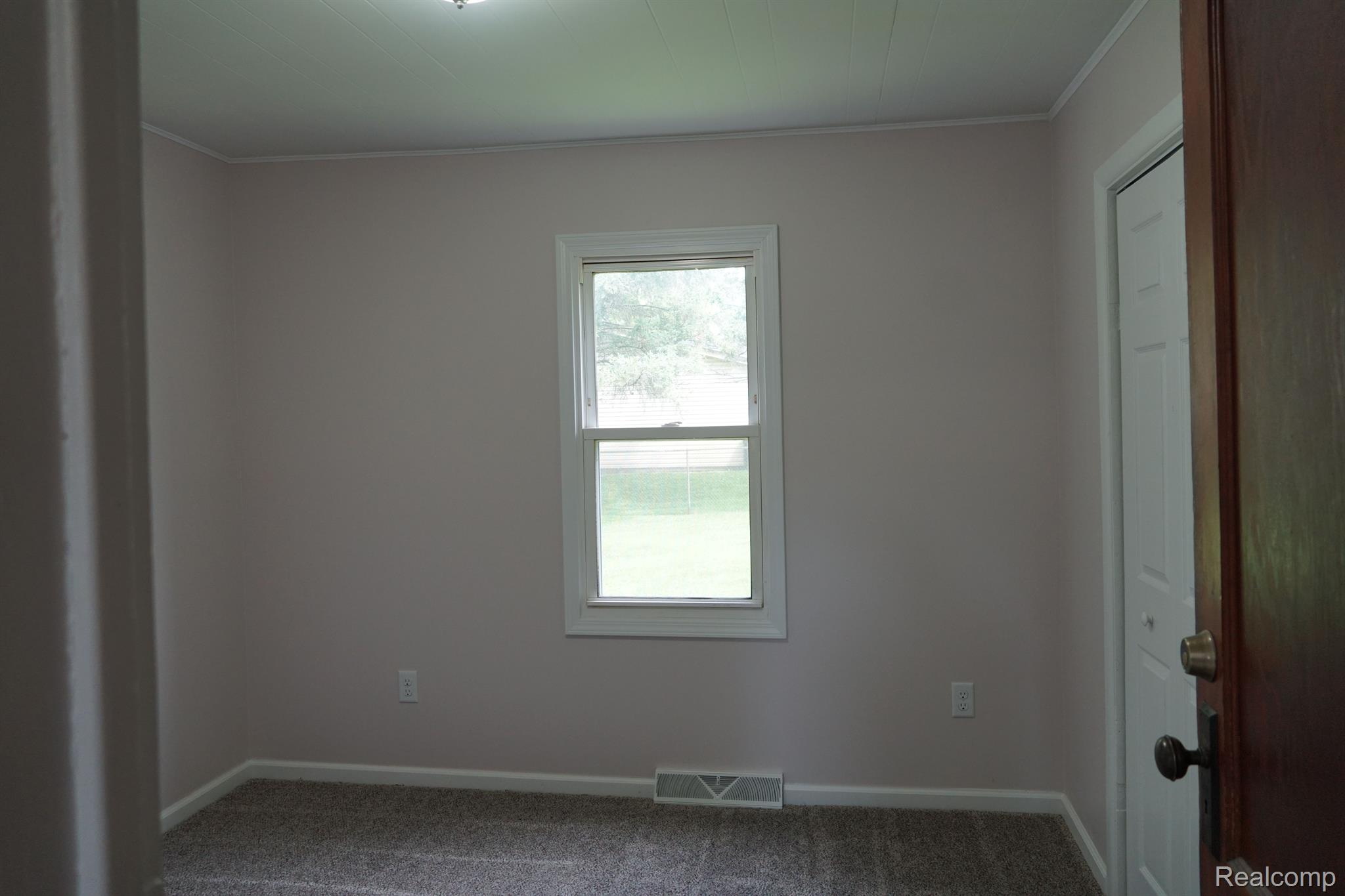 3285 Mapleridge Highland, MI 48356 - Photo 11 of 19
